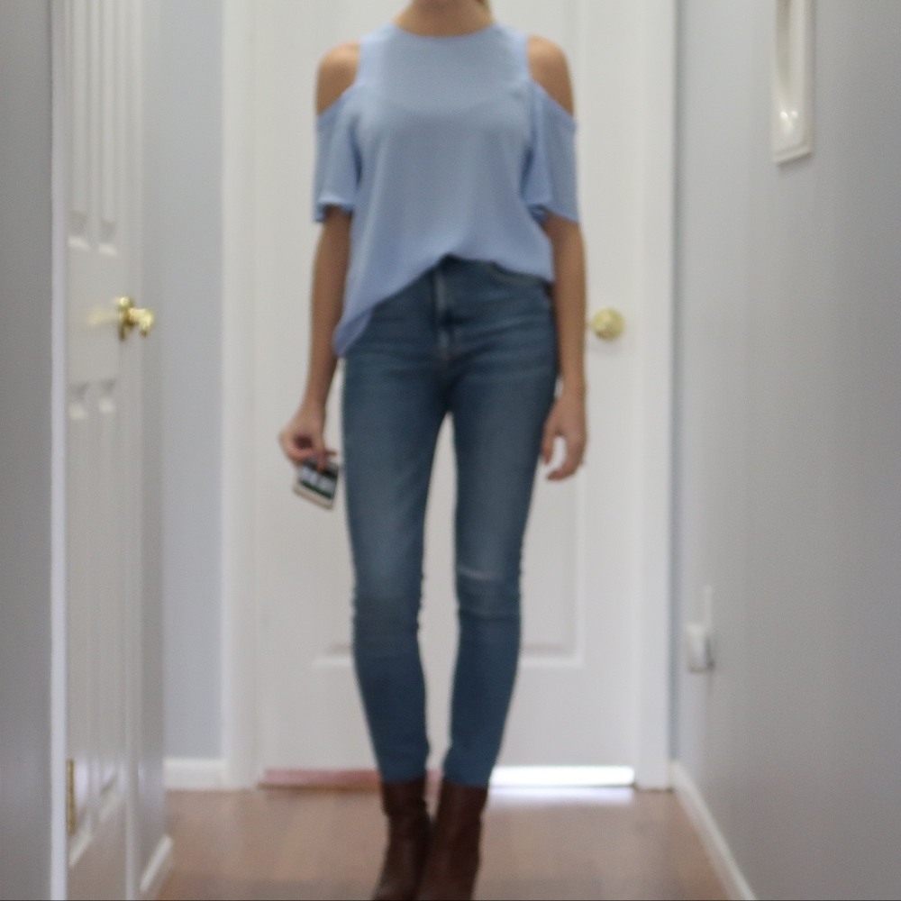 Express Cold Shoulder